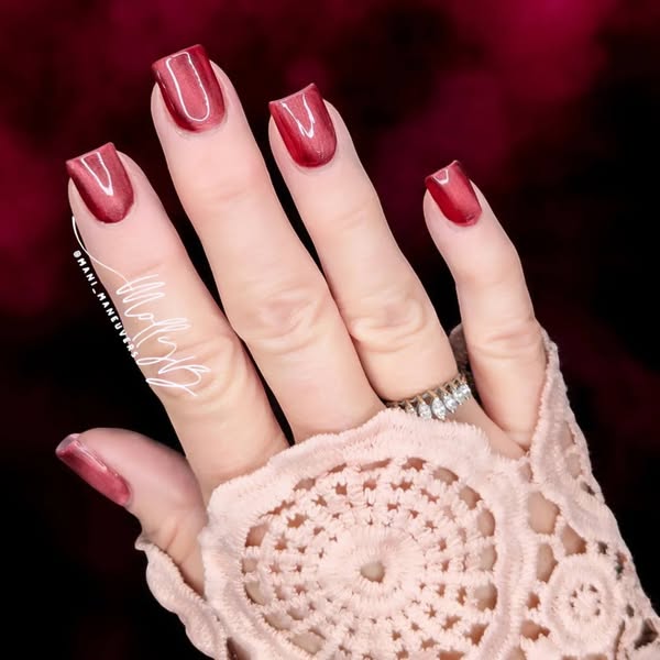 Burgundy Mist Cat Eye Gel - HEMA HPMA TPO Free