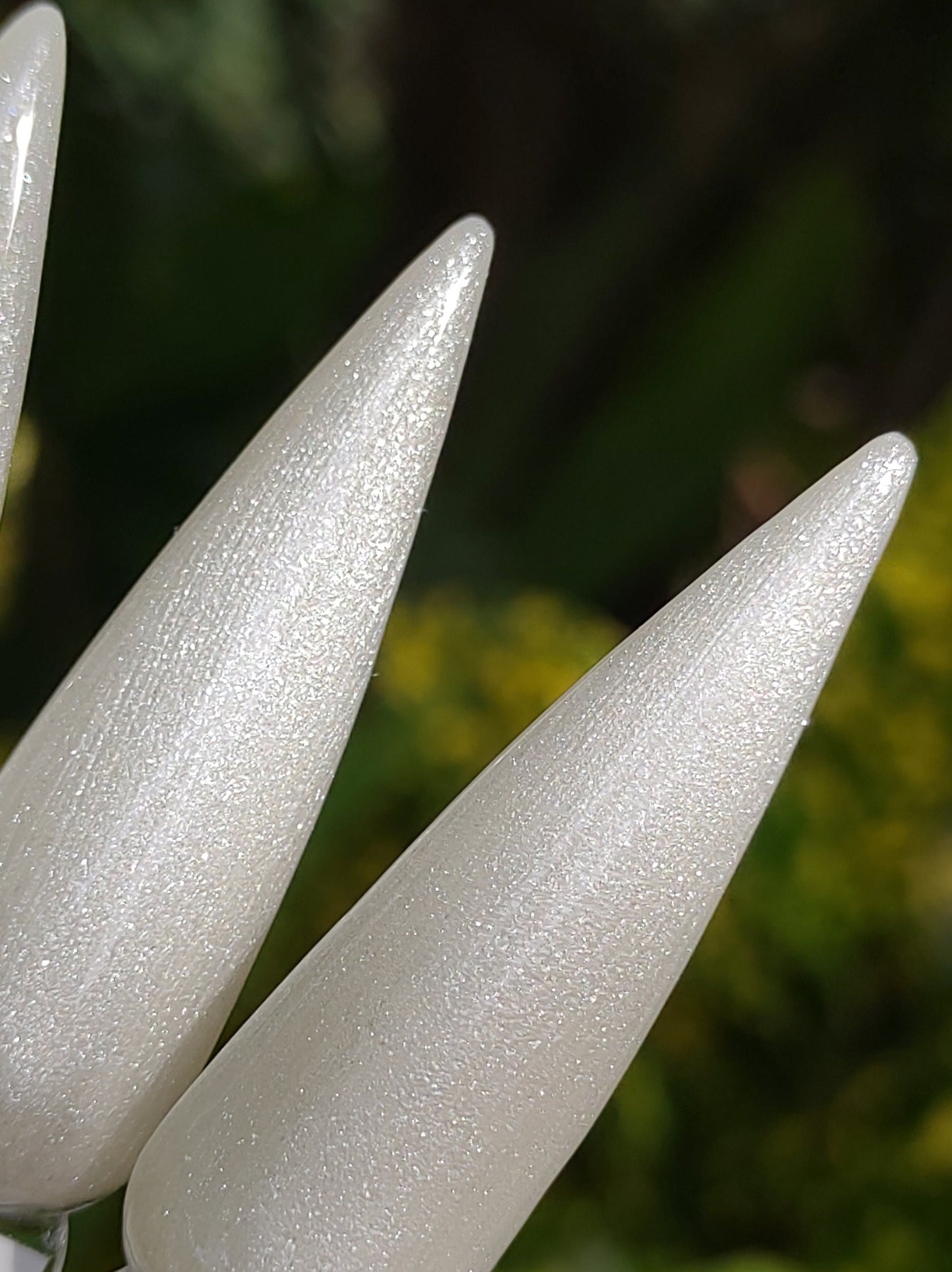 White Lightning Glow Gel Polish Mani | Shimmer White | Glow Bright White | HEMA, HPMA, TPO, 30 Free uv/led | 15ml | Soak Off | Gel Nails