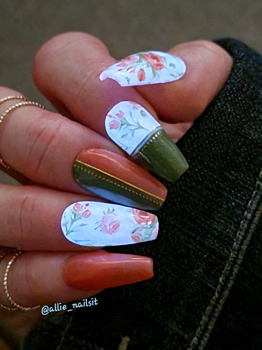 Olive Sahara Flowers Mani | Transfer Foil Flowers | White Pearl Glow and Olive Branch Dips | Sahara Sunset Gel | HEMA, HPMA, TPO Free |