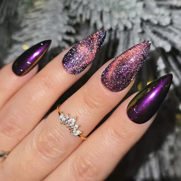 Cosmos Cat Eye Gel Mani - Reflective Cat Eye - HEMA HPMA TPO Free