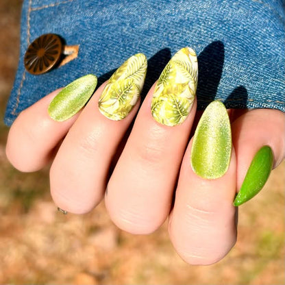 Sizzling Lime Neon Cat Eye Gel Mani - HEMA, HPMA, TPO Free