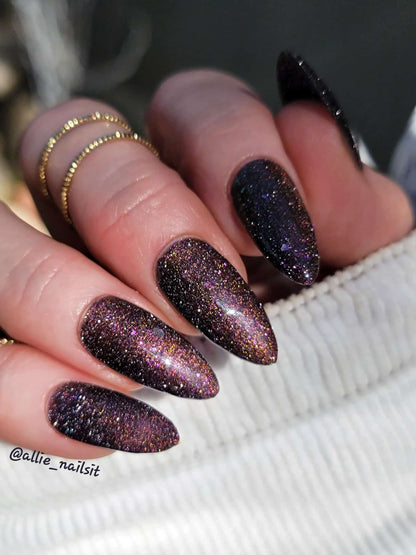 ULTRA Cosmos Cat Eye Gel Mani - Reflective Cat Eye - HEMA HPMA TPO Free