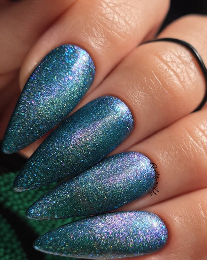 ULTRA Mermaid Lagoon Cat Eye Gel Mani - Reflective Cat Eye - HEMA HPMA TPO Free