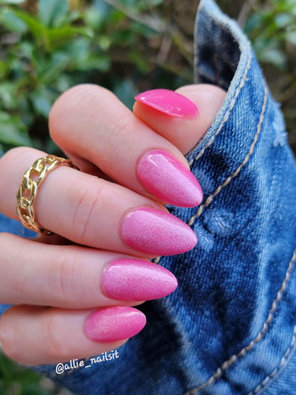 ULTRA Coral Kiss Neon Cat Eye Mani - HEMA, HPMA, TPO Free