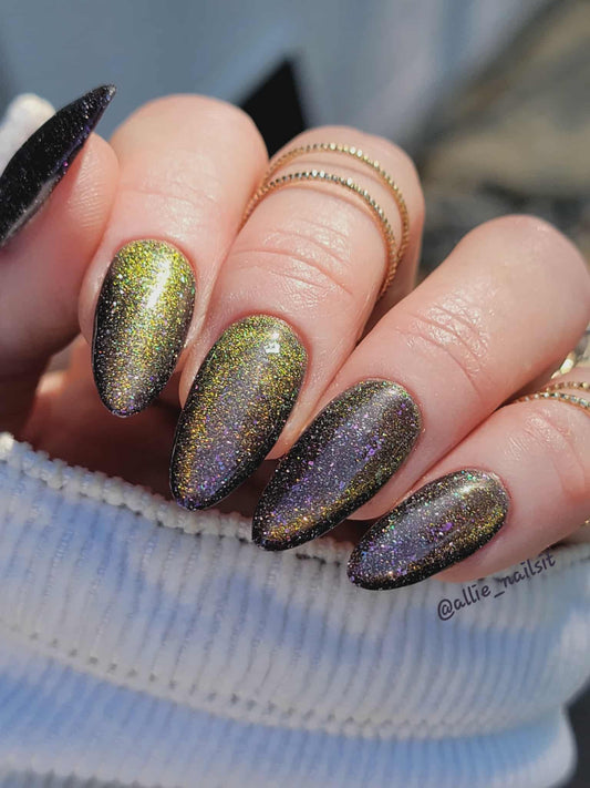 Cosmos Cat Eye Gel Mani - Reflective Cat Eye - HEMA HPMA TPO Free