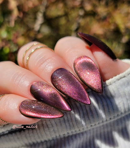 ULTRA Eye Candy 9D Chameleon Cat Eye Gel - HEMA, HPMA, TPO Free
