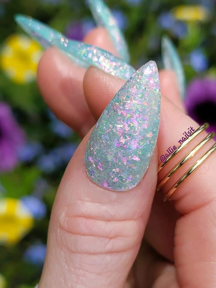 Frozen Blue shards and flakes with Pink Flares / Acrylic Nail Dip Powder