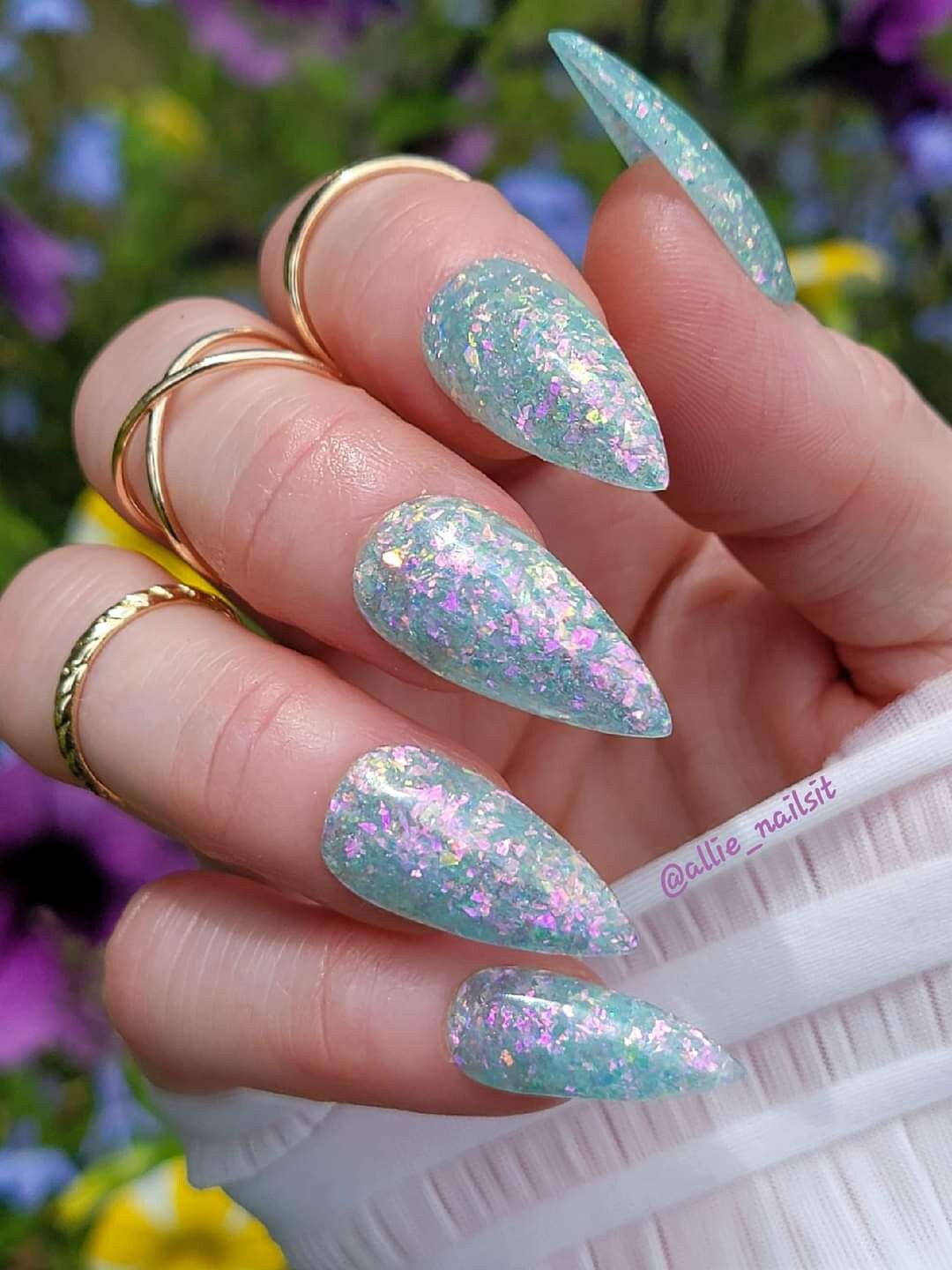 Frozen Blue shards and flakes with Pink Flares / Acrylic Nail Dip Powder