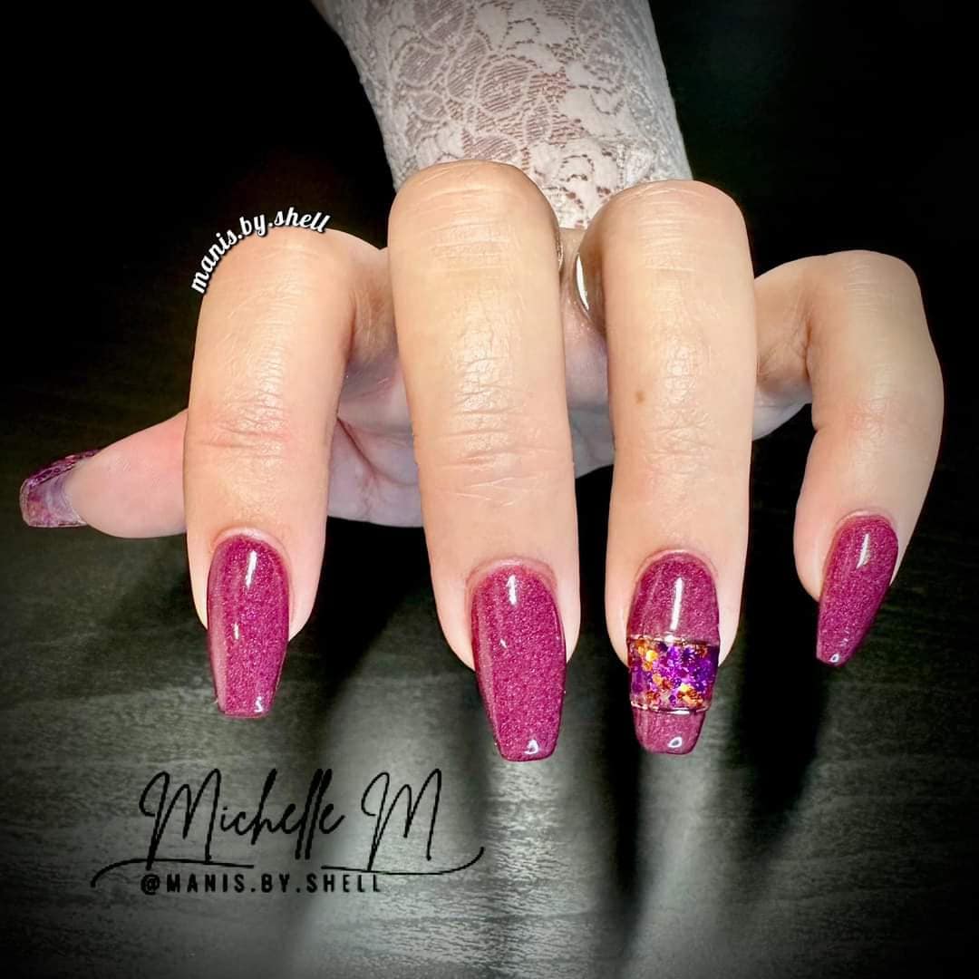 Imprisioned Queen Dip Duo Mani