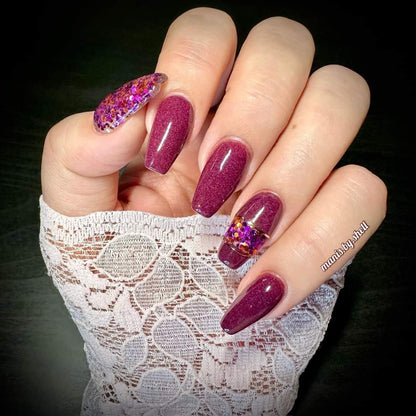 Imprisioned Queen Dip Duo Mani