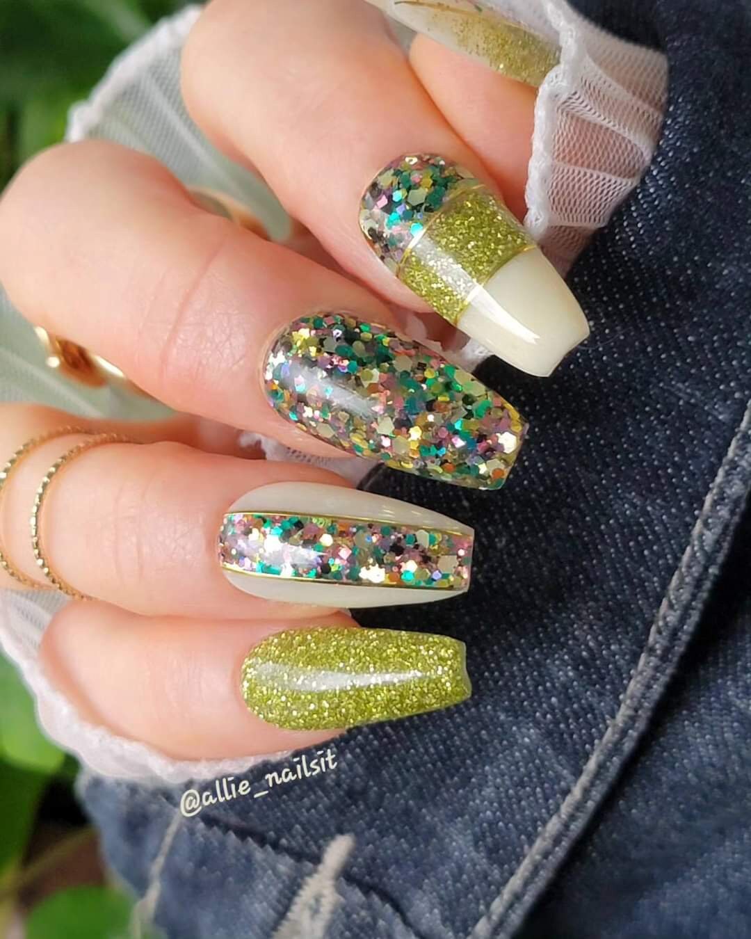 Beach Bum Cream White Gel & Dip Mani | Ocean Treasure, Chartreuse Cooler Glitter Dips | HEMA, HPMA, TPO, 30 Free uv/led Gel | 15ml
