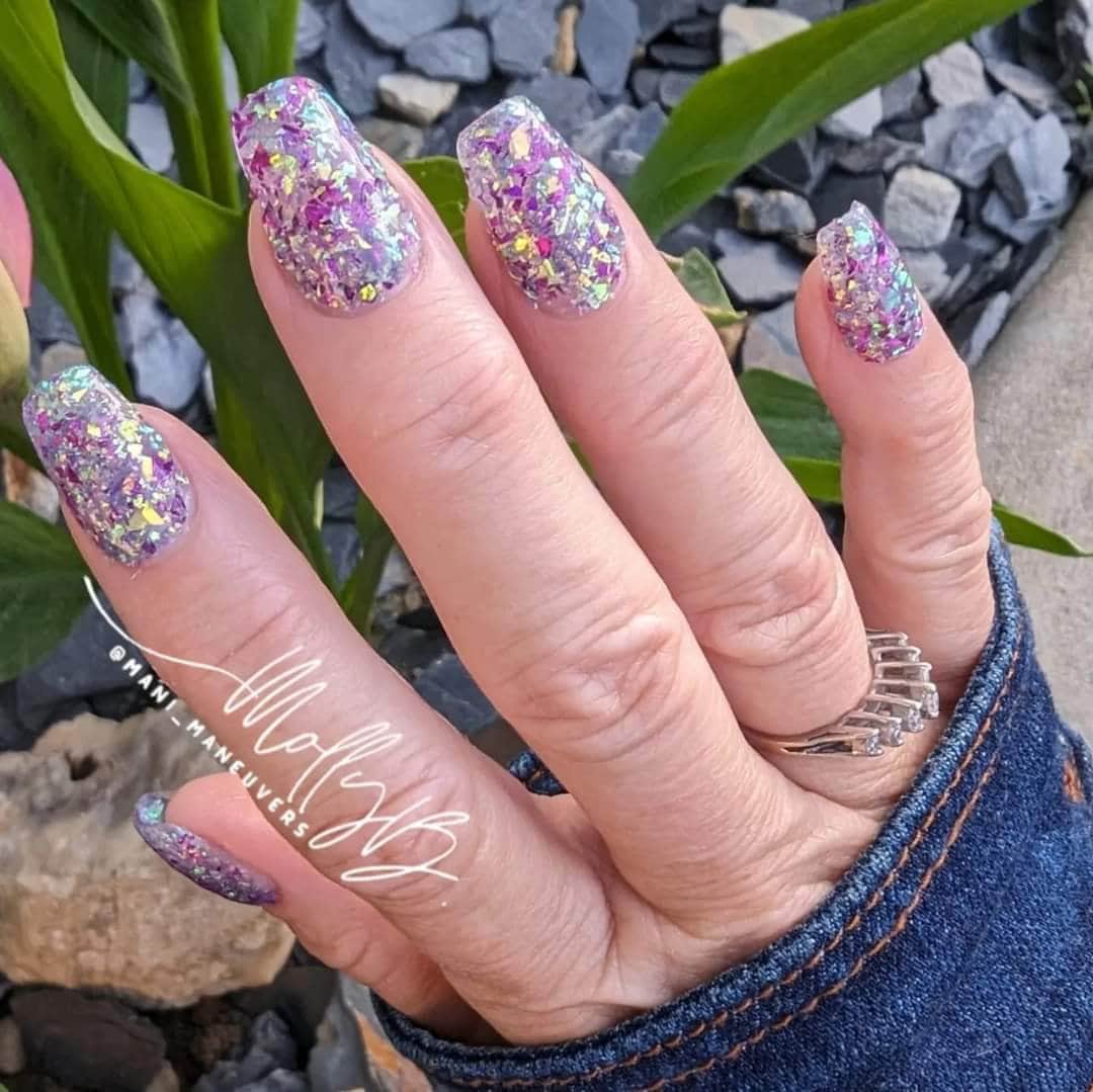 Pretty n Purple Flakie Mani / A Rainbow of Colors Mixed Among Purple and Fuchsia Flakes / Acrylic Nail Dip Powder