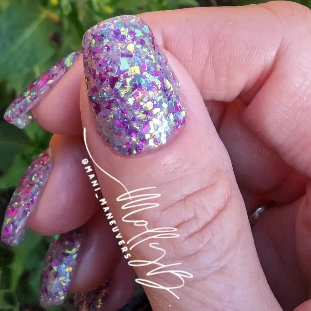 Pretty n Purple Flakie Mani / A Rainbow of Colors Mixed Among Purple and Fuchsia Flakes / Acrylic Nail Dip Powder
