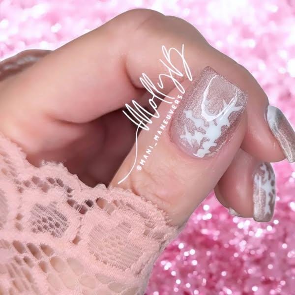 Pink Ice Moonlight Cat Eye Gel | HEMA, HPMA, TPO, 30 Free uv/led | 15ml Bottle | Gel Nail
