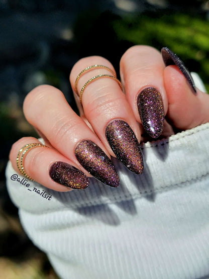 ULTRA Cosmos Cat Eye Gel Mani - Reflective Cat Eye - HEMA HPMA TPO Free