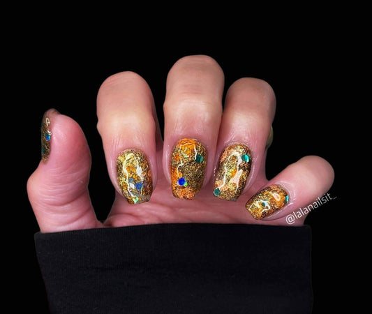 Antique Patina Dip Mani