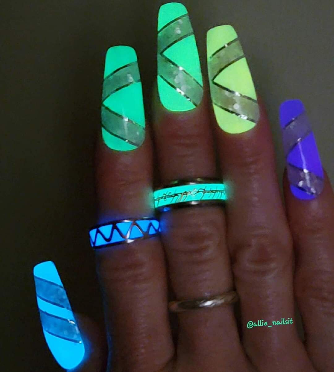 Neon Glow High Voltage & Satin Sheets Dip Set Mani